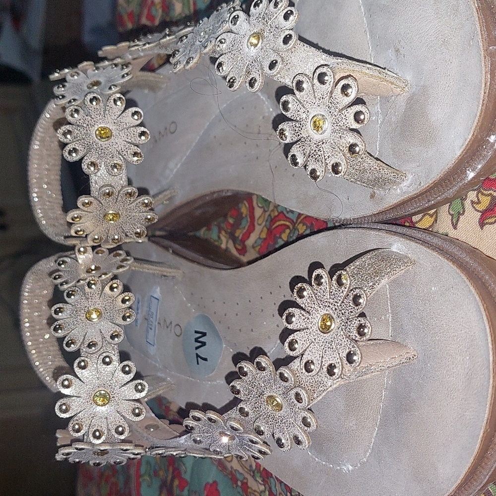 Womens sandals